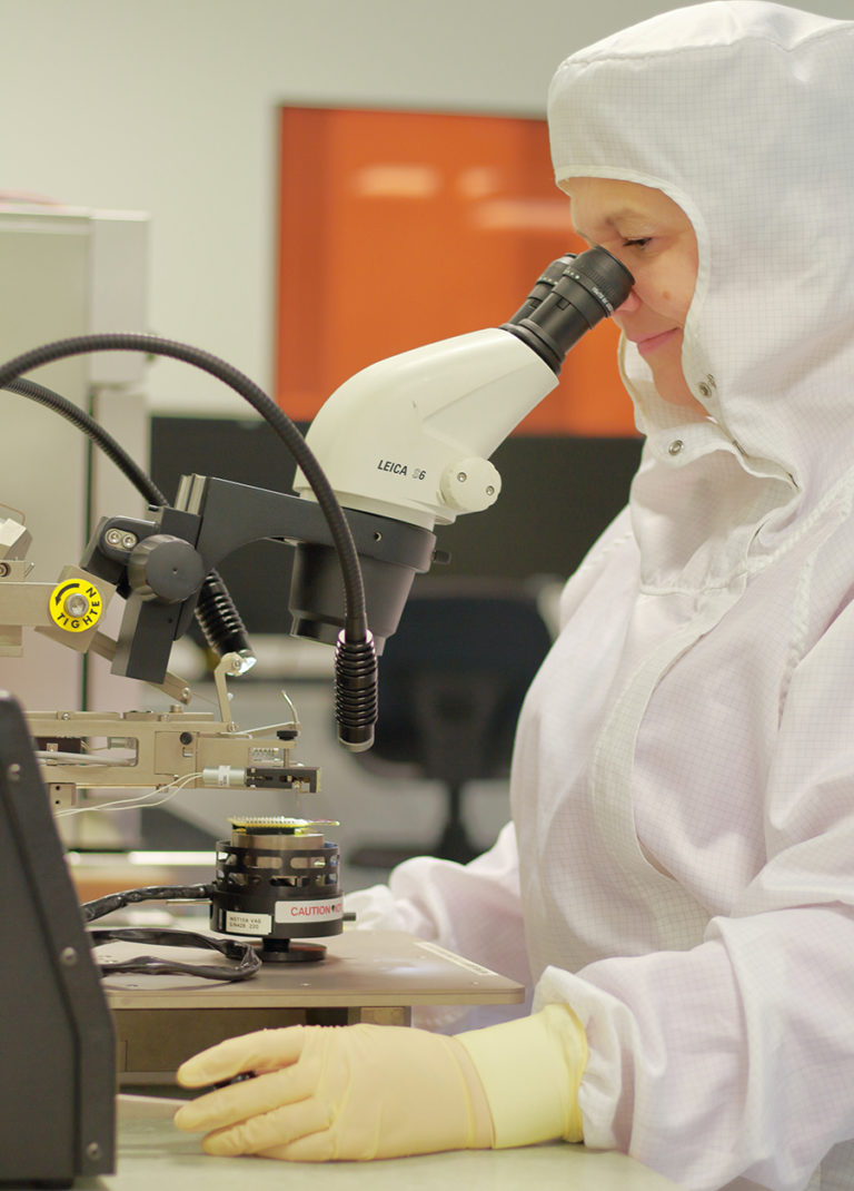 vikaas-group mesure-massique - traitement de surfaces - laboratoires - pharmaceutique - recherche - université